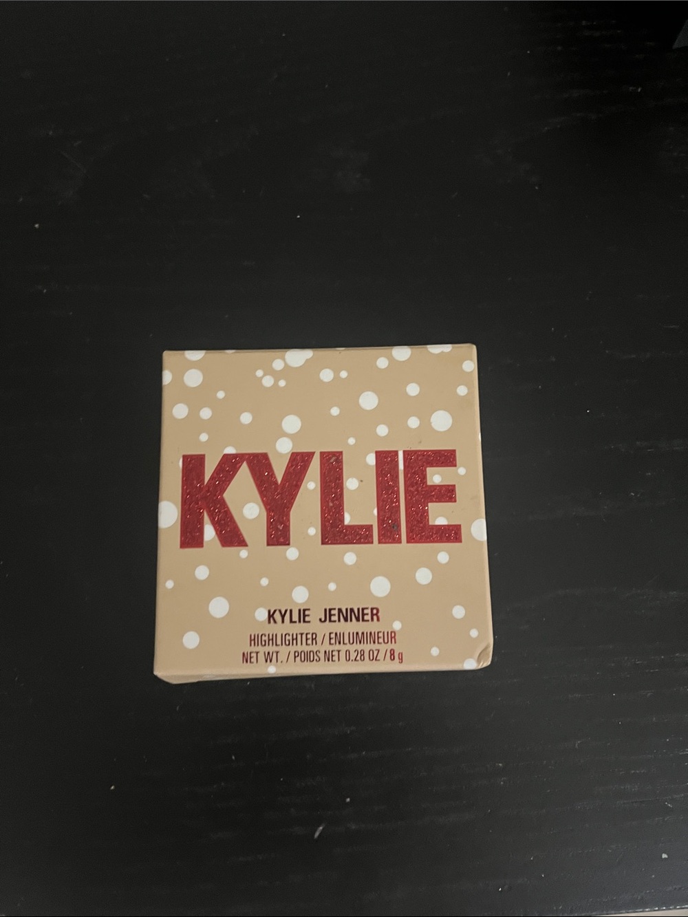 Kylie Cosmetics Highlighter Compact in Champagne Beige